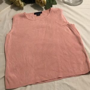 ANN TAYLOR - Sleeveless thin light weight top